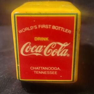 Coca Cola delivery truck salt and pepper shakers